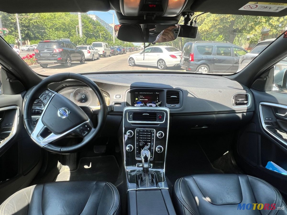 2015' Volvo V60 photo #4