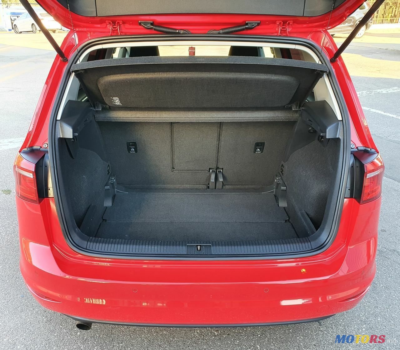 2015' Volkswagen Golf photo #3