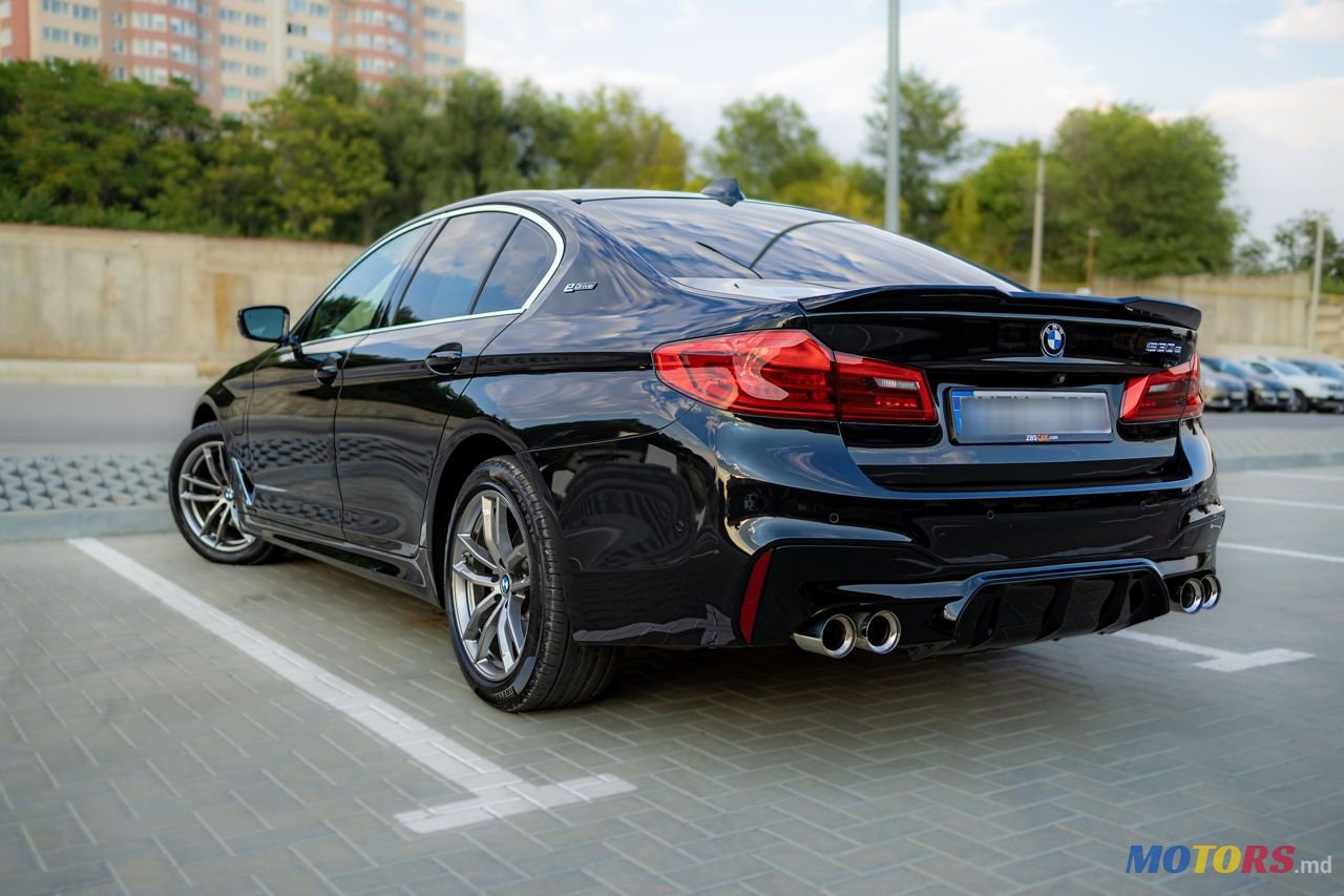 2019' BMW 5 Series photo #1