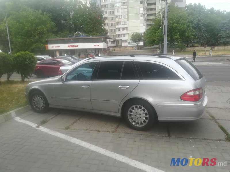 2004' Mercedes-Benz E Класс photo #2