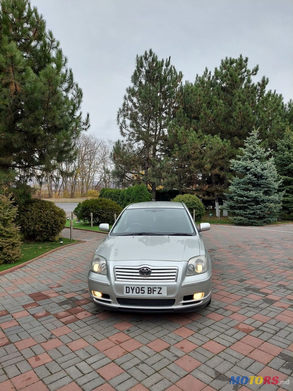 2005' Toyota Avensis photo #5