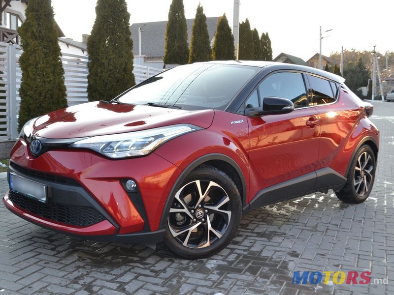 2020' Toyota C-HR photo #2