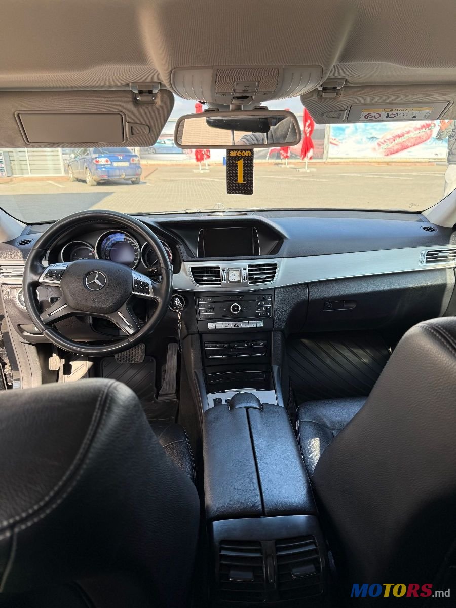 2016' Mercedes-Benz E-Class photo #3