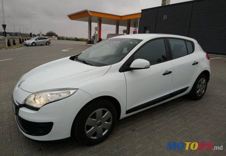 2012' Renault Megane photo #1