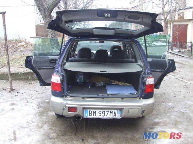 2001' Subaru Forester photo #3