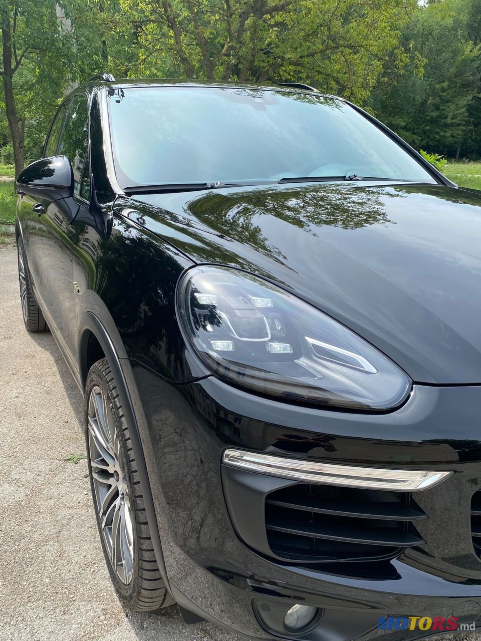 2015' Porsche Cayenne photo #3