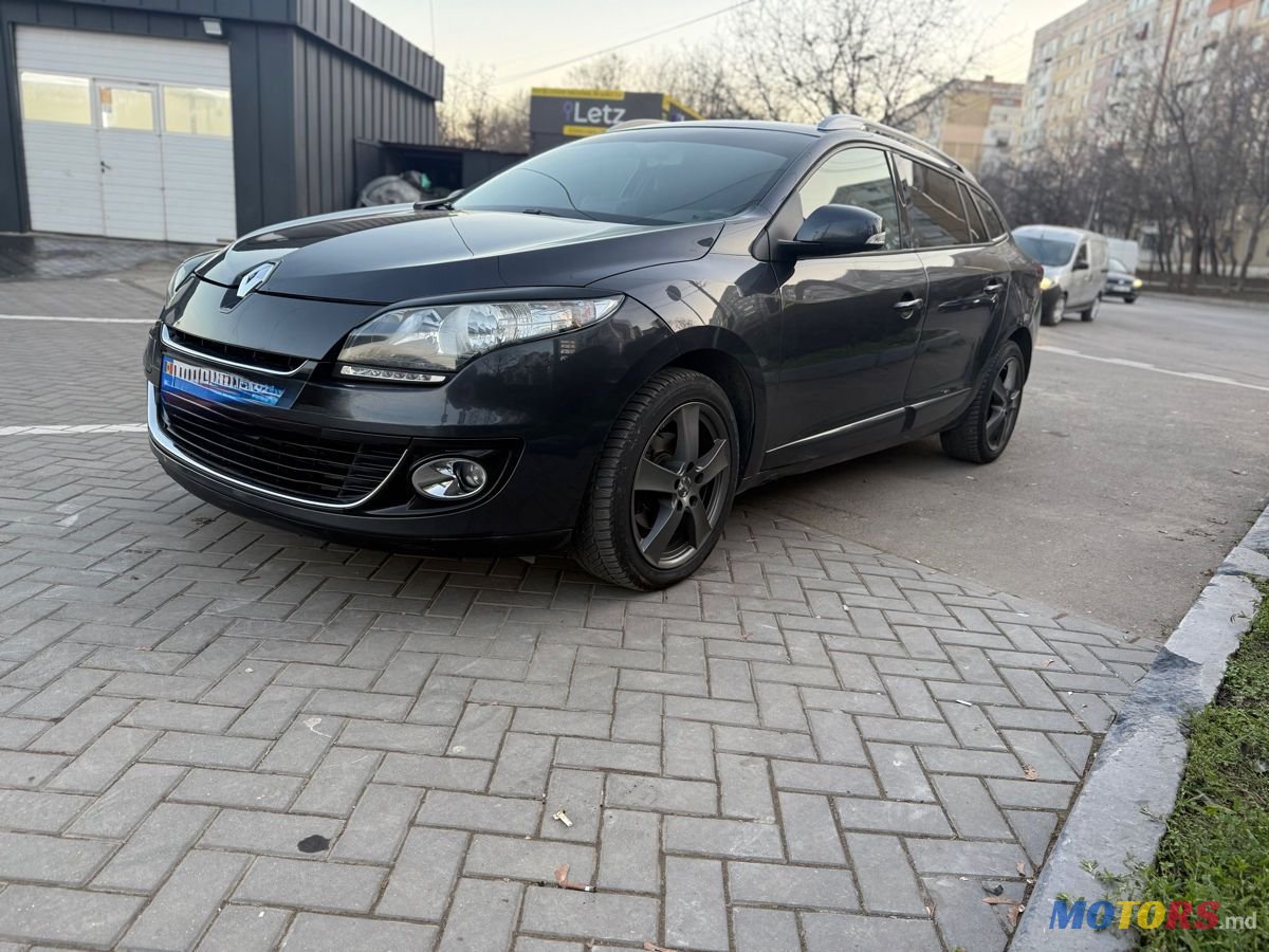 2012' Renault Megane photo #4