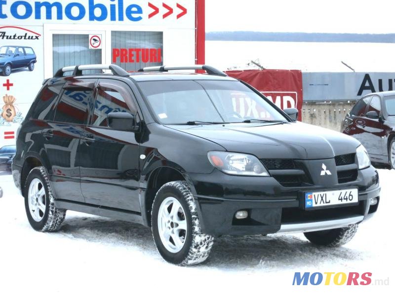 2005' Mitsubishi Outlander photo #1