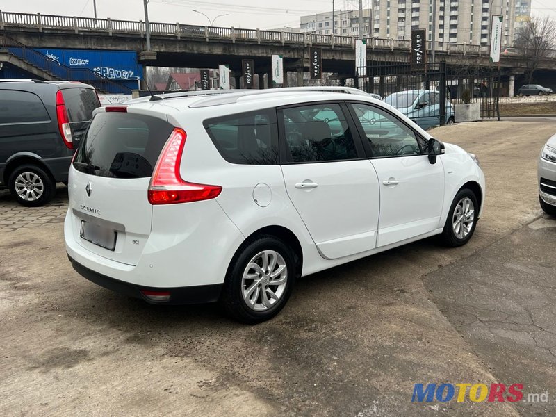 2016' Renault Grand Scenic photo #6