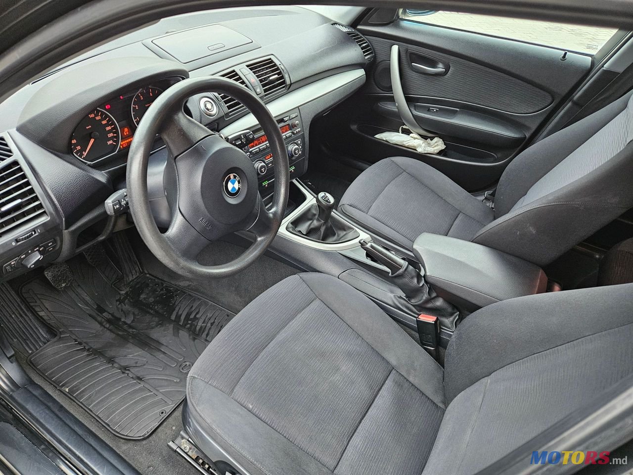 2008' BMW 1 Series photo #5