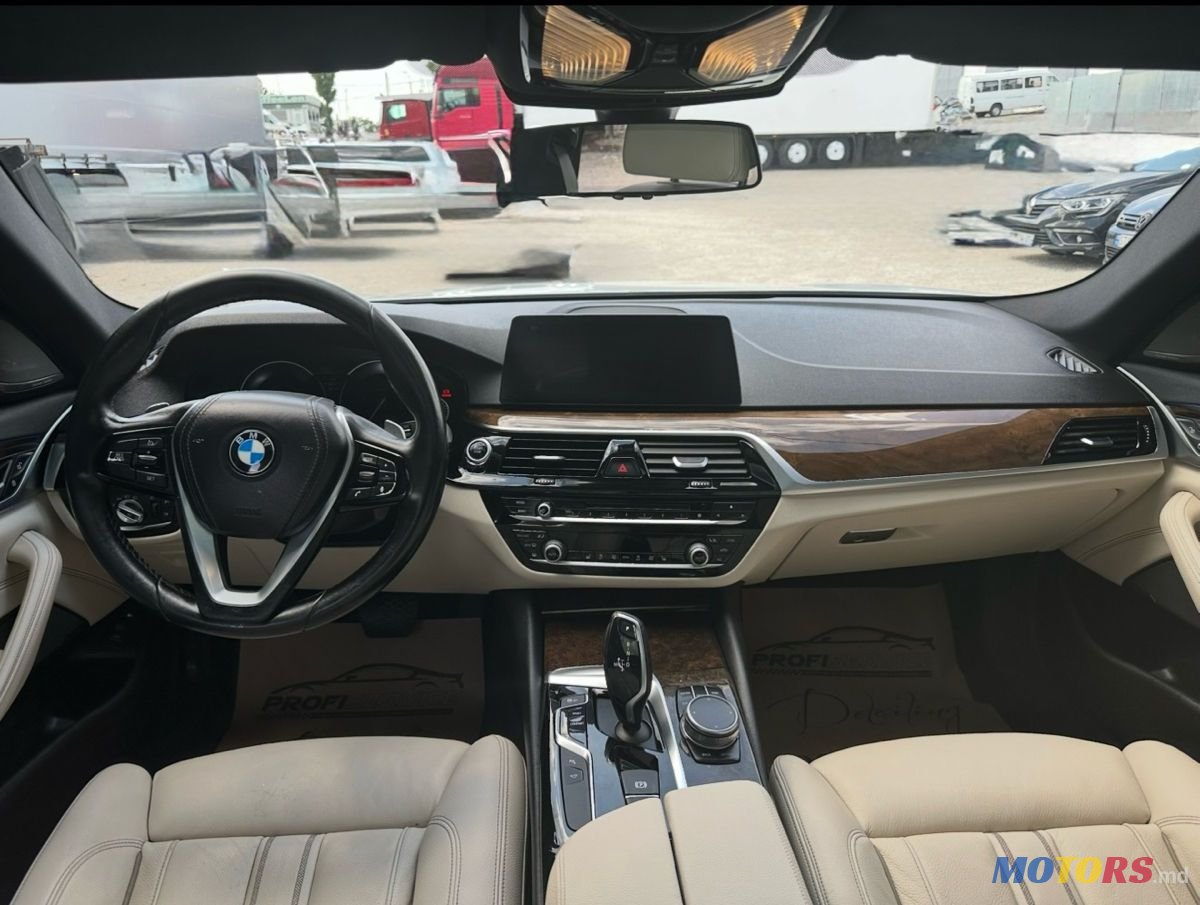 2017' BMW 5 Series photo #5