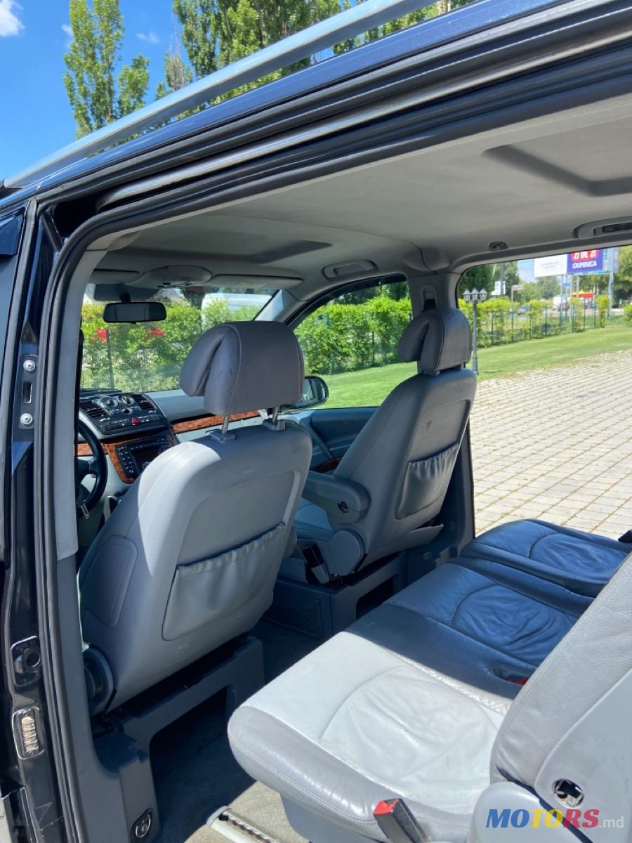2005' Mercedes-Benz Viano photo #5