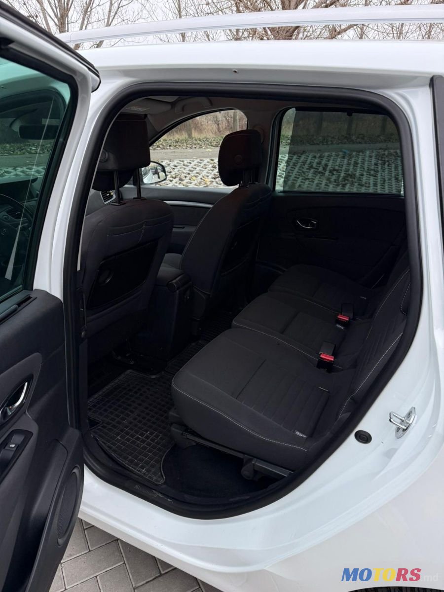 2015' Renault Grand Scenic photo #6