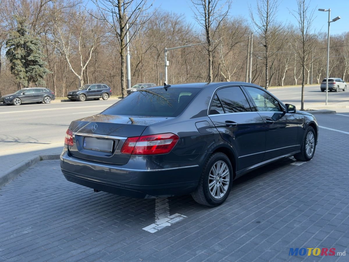 2011' Mercedes-Benz E-Class photo #4