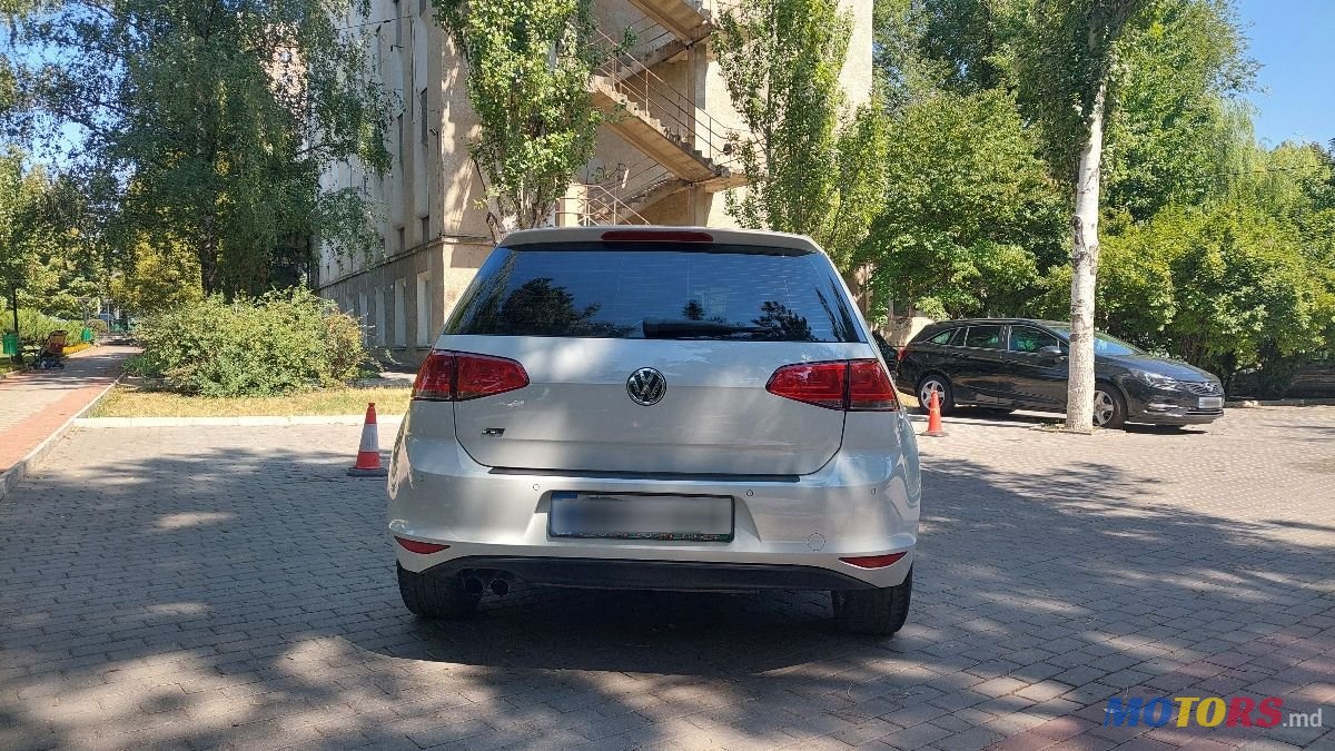 2016' Volkswagen Golf photo #4