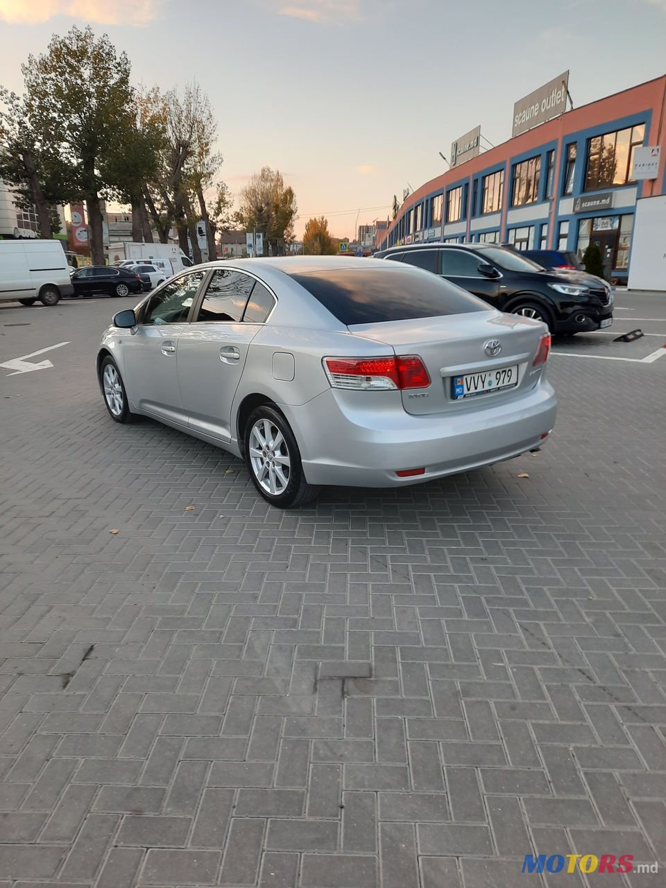 2010' Toyota Avensis photo #5