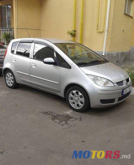 2007' Mitsubishi Colt photo #1