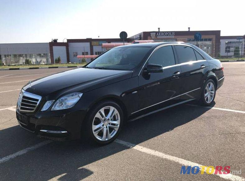 2011' Mercedes-Benz E photo #1