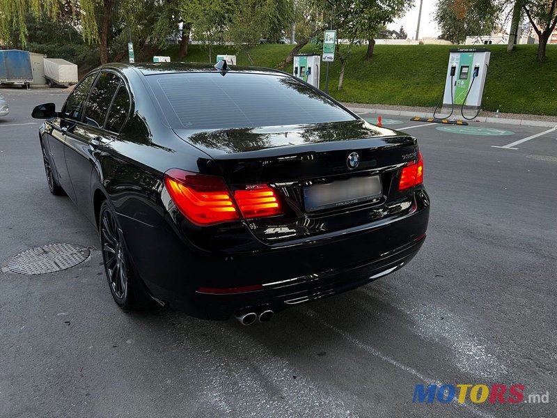 2012' BMW 7 Series photo #2