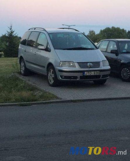 2002' Volkswagen Sharan photo #1