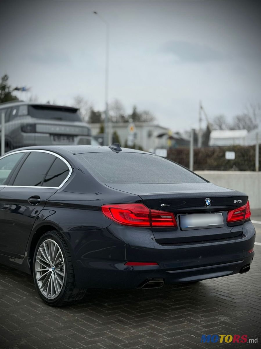 2020' BMW 5 Series photo #6