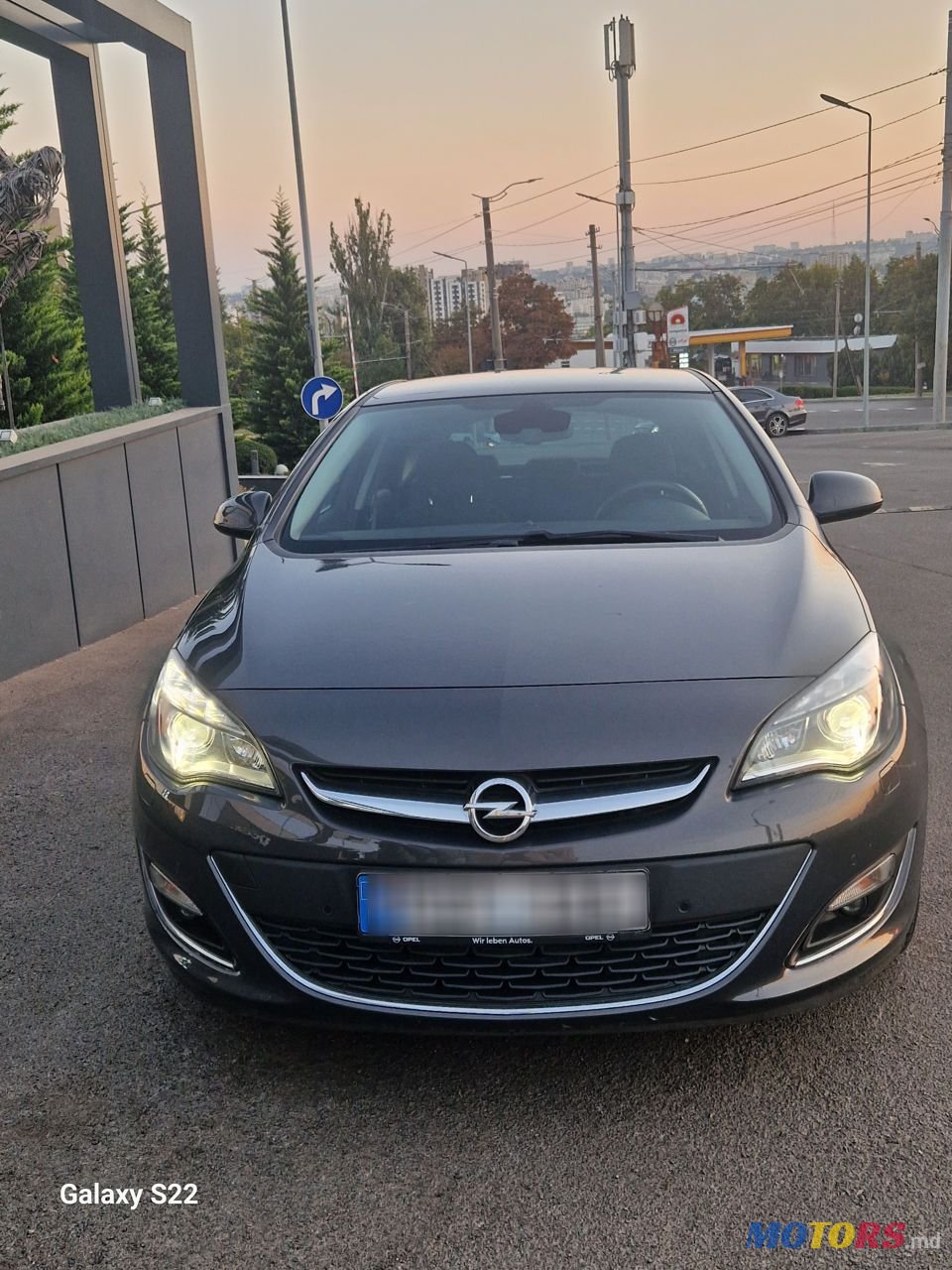 2015' Opel Astra photo #3