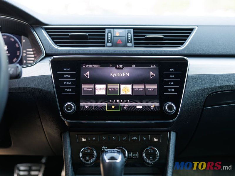 2022' Skoda Superb photo #3