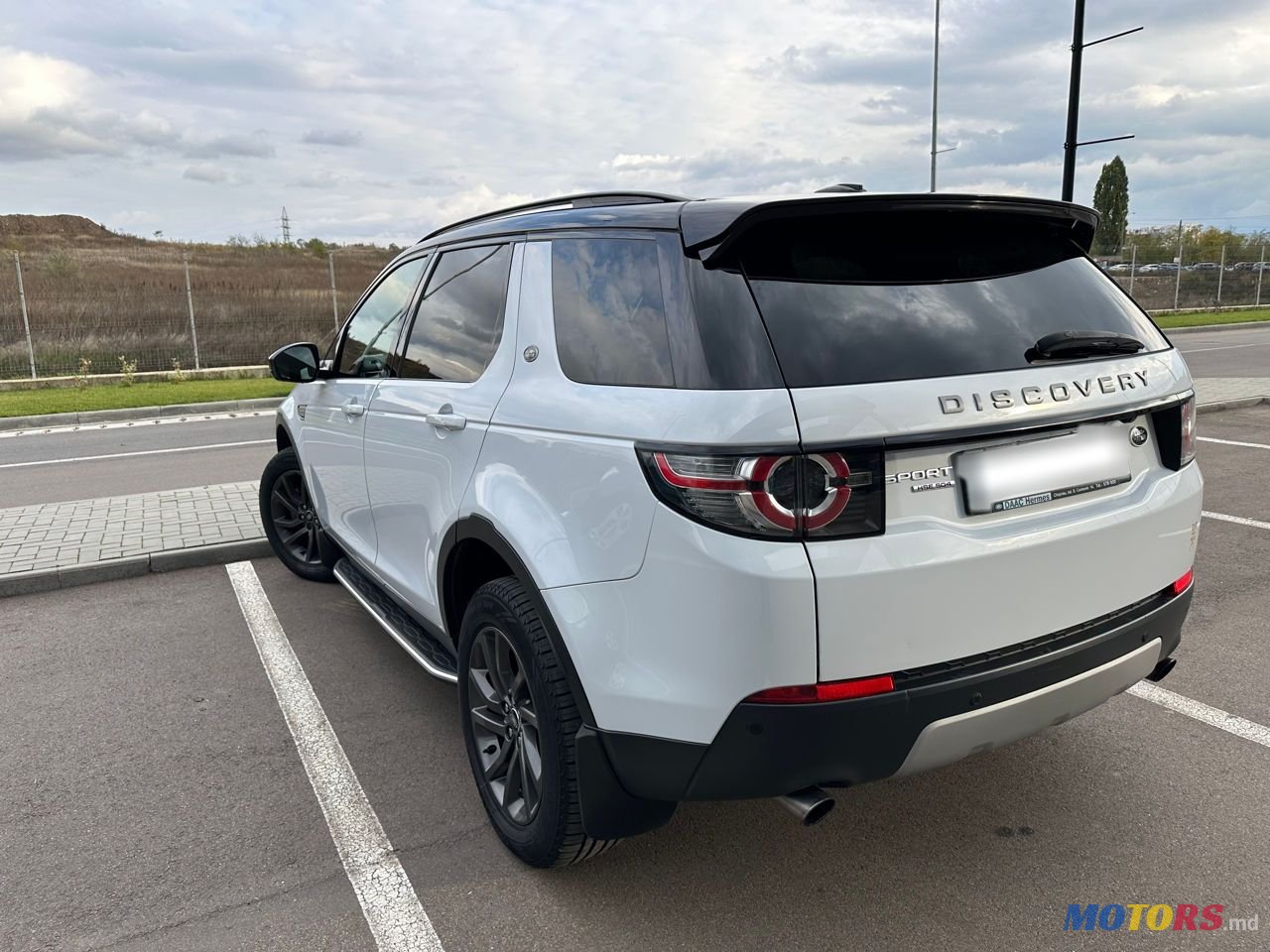 2015' Land Rover Discovery Sport photo #1