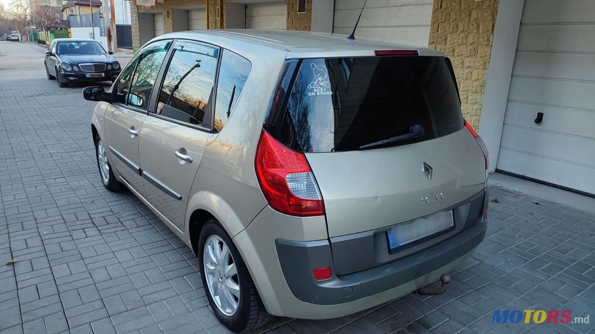 2008' Renault Scenic photo #3