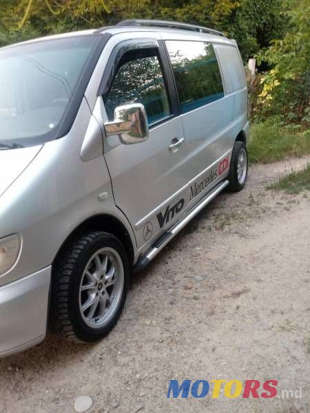 2001' Mercedes-Benz Vito photo #1