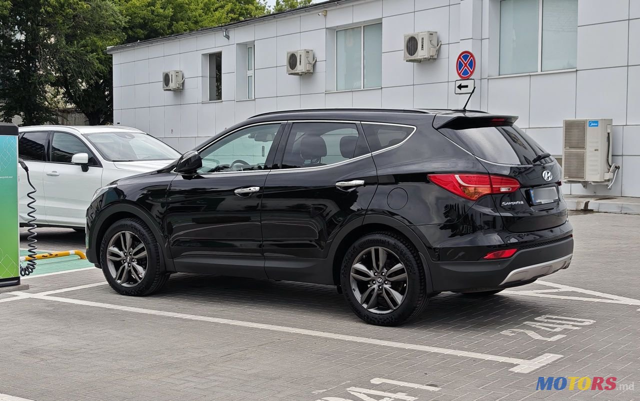 2013' Hyundai Santa Fe photo #1