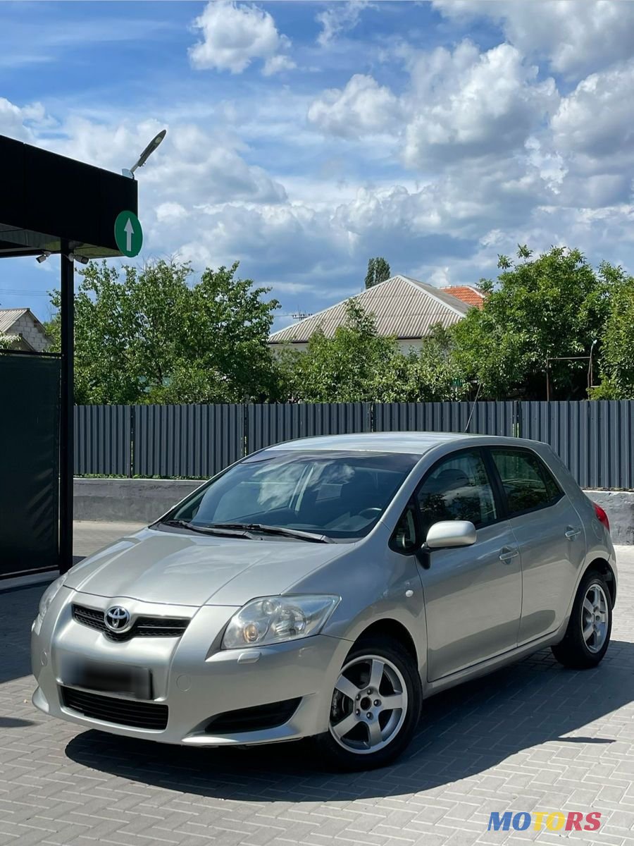 2007' Toyota Auris photo #1