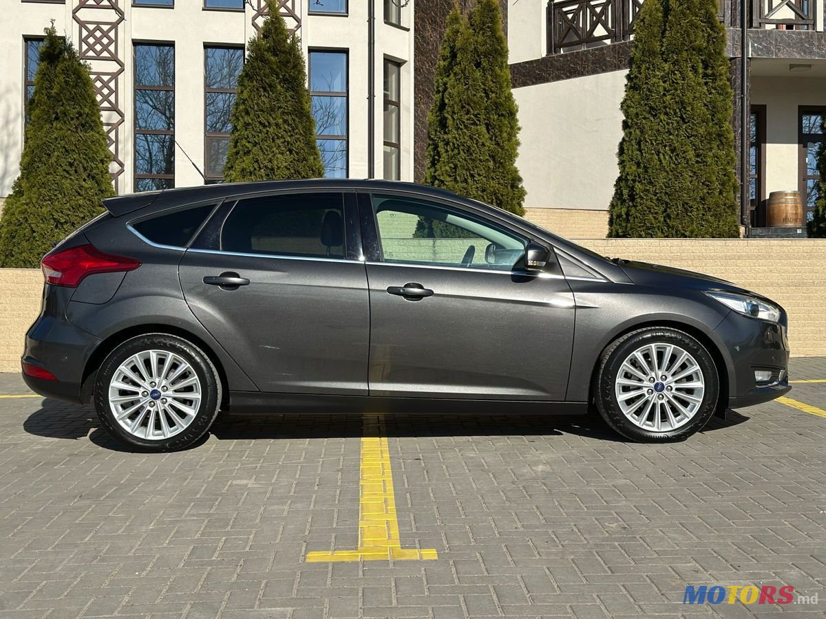 2015' Ford Focus photo #2