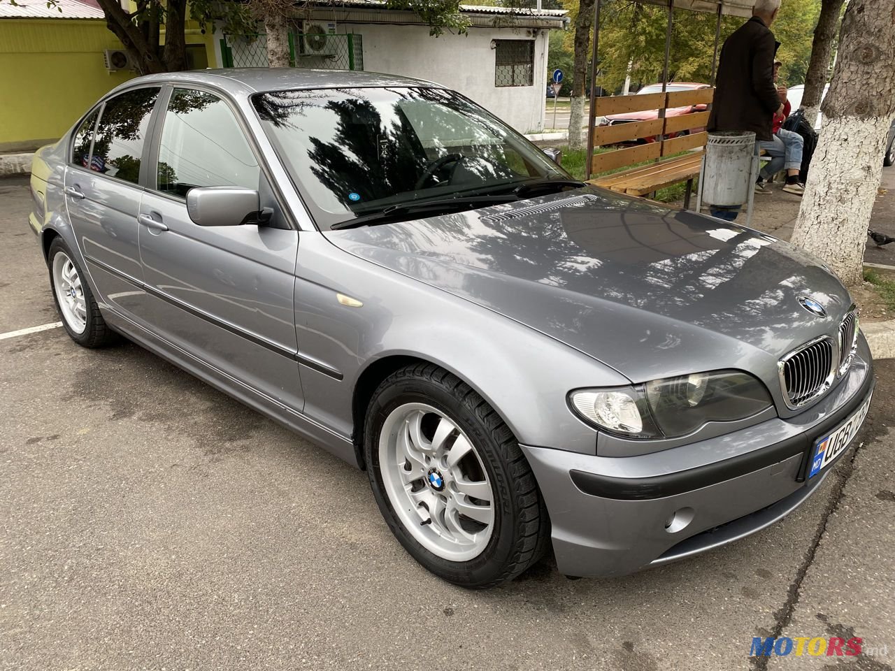 2004' BMW 3 Series photo #1