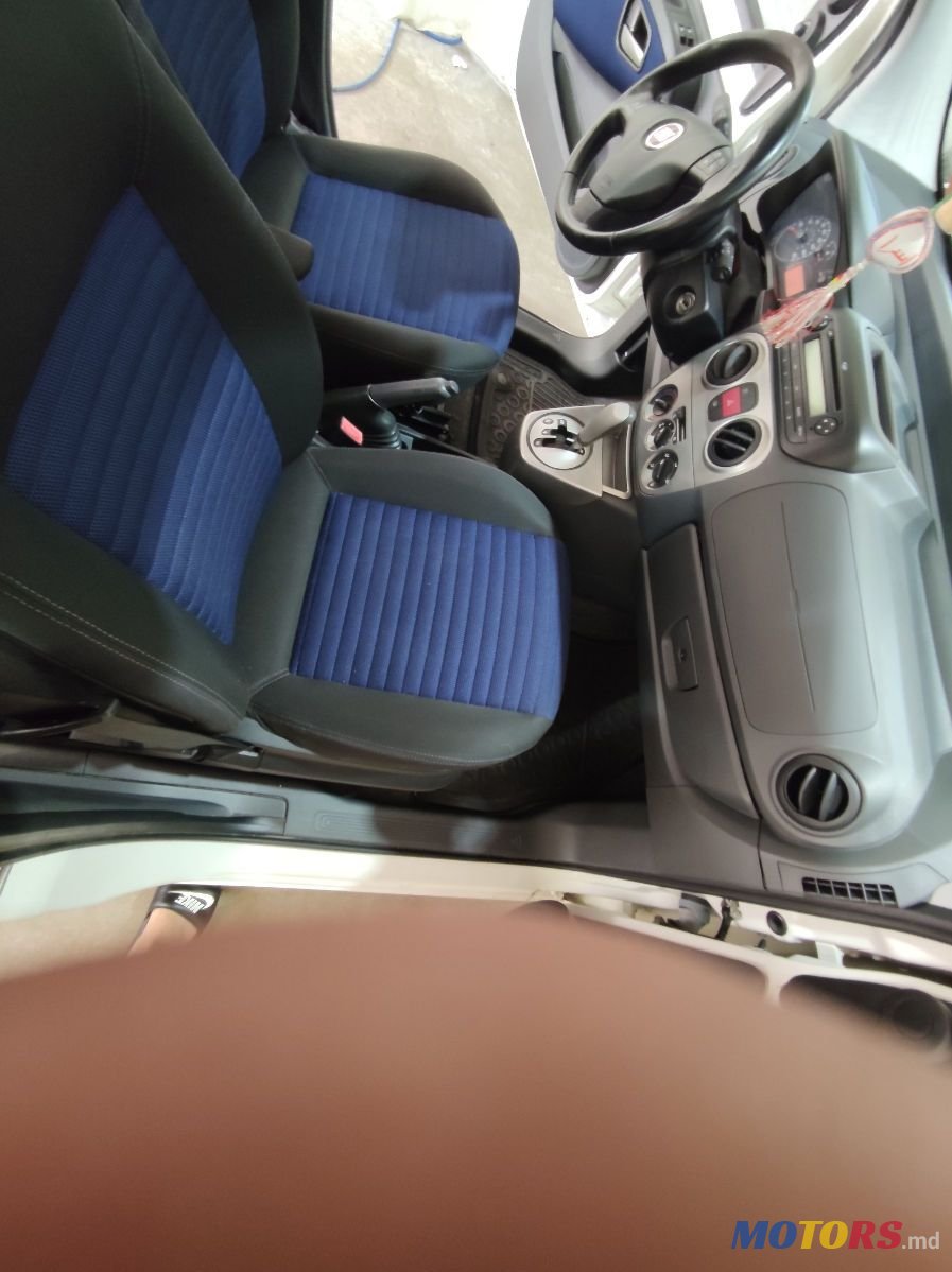 2010' Fiat Qubo photo #4
