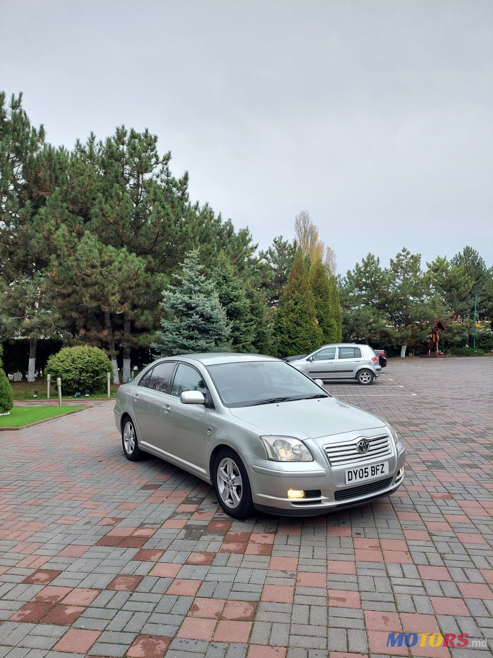 2005' Toyota Avensis photo #1