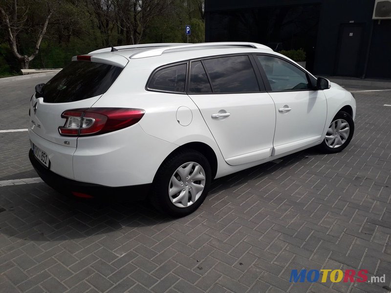 2014' Renault Megane photo #5