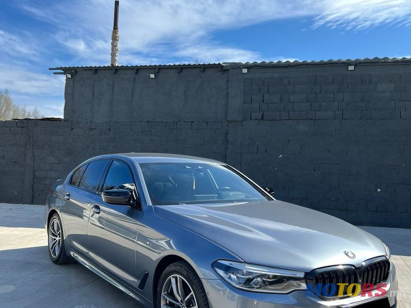 2017' BMW 5 Series photo #1