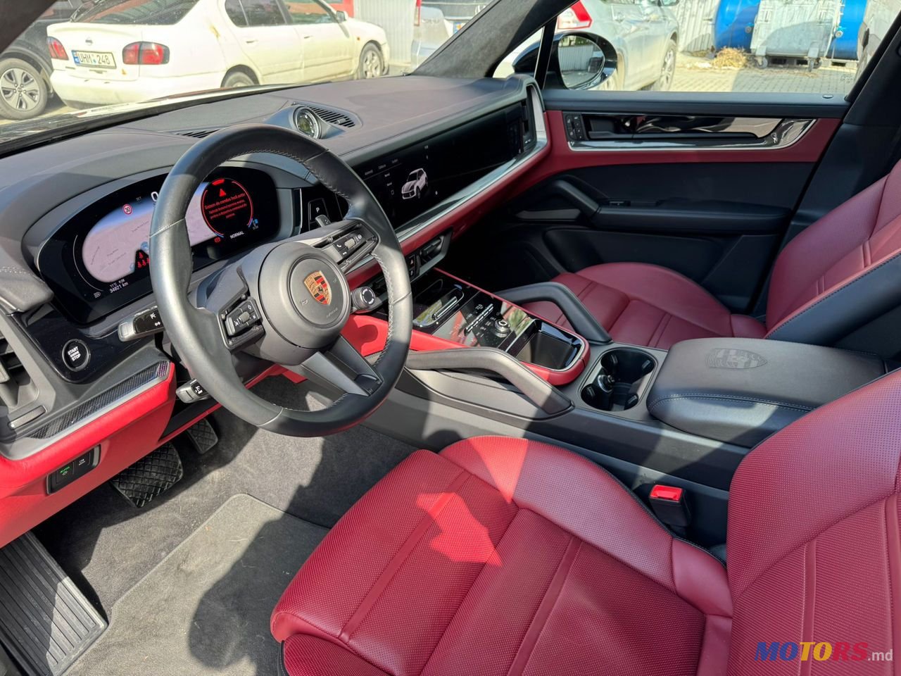 2023' Porsche Cayenne photo #5