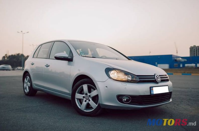 2010' Volkswagen Golf photo #1