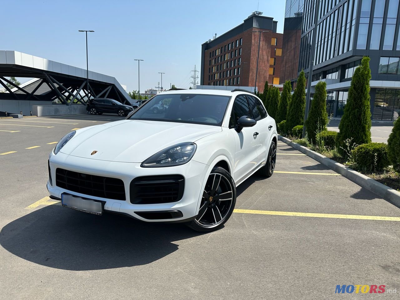 2019' Porsche Cayenne photo #1