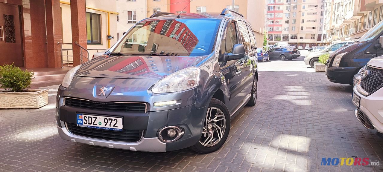 2013' Peugeot Partner photo #2