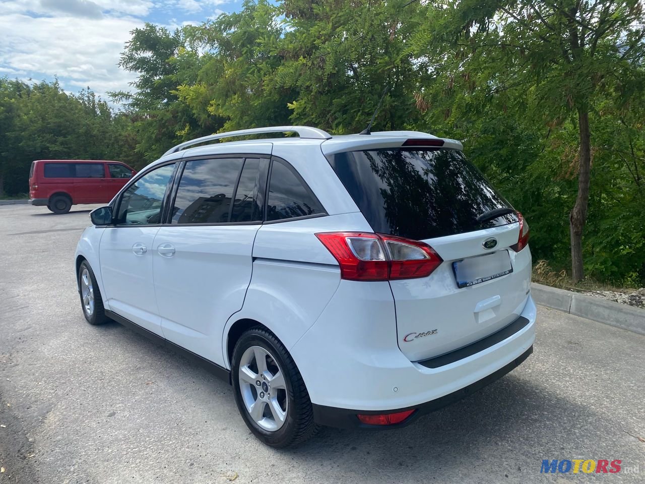 2015' Ford Grand C-MAX photo #4