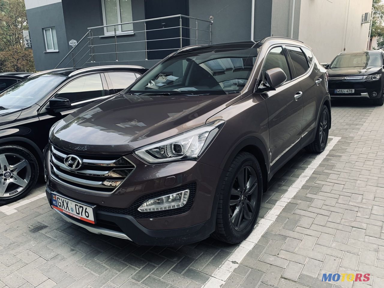 2015' Hyundai Santa Fe photo #3