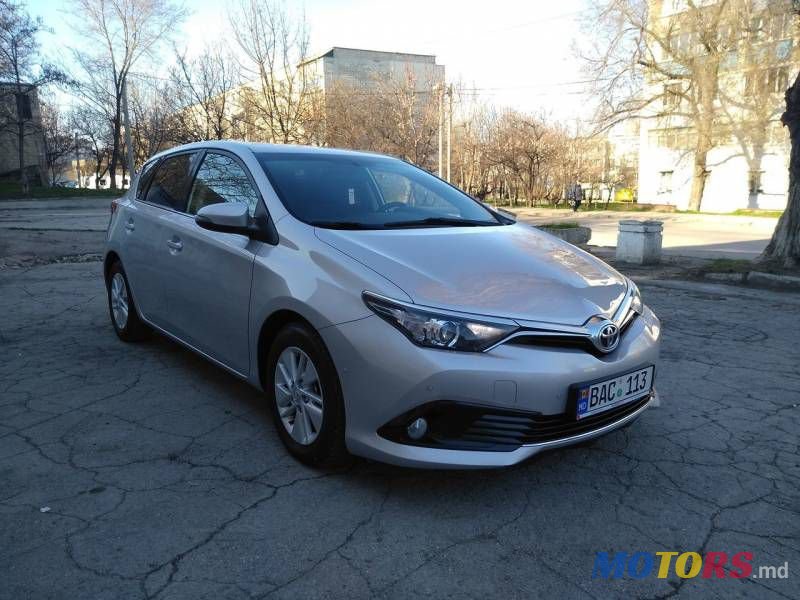 2015' Toyota Auris photo #3