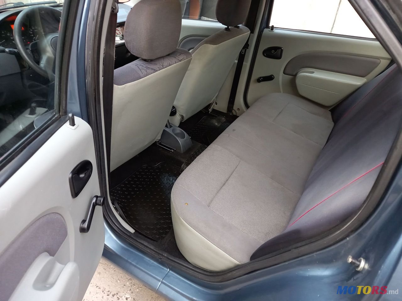 2007' Dacia Logan photo #5