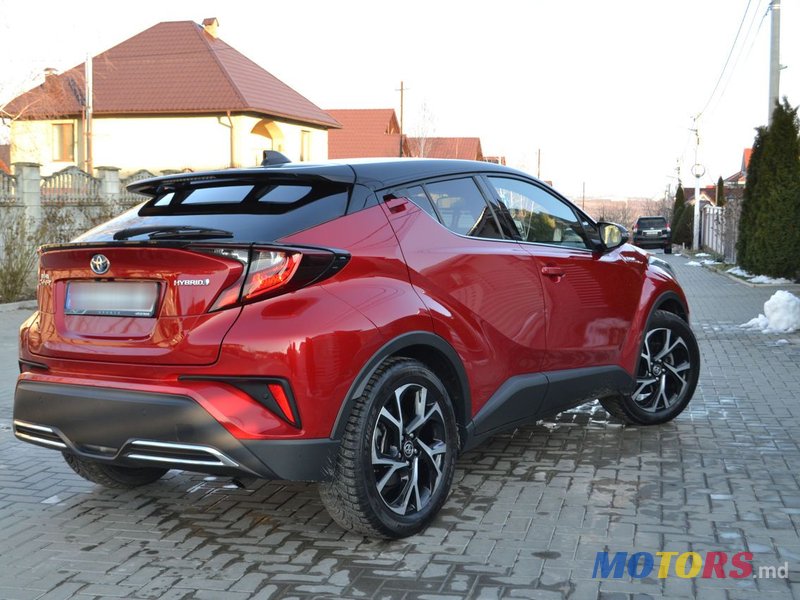 2020' Toyota C-HR photo #5
