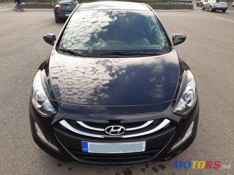 2015' Hyundai Elantra photo #4