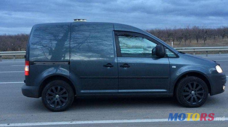 2009' Volkswagen Caddy photo #3