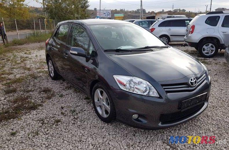 2010' Toyota Auris photo #1